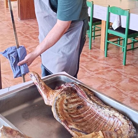 Hostel Casa De Colonies La Cadamont Sant Joan les Fonts Zewnętrze zdjęcie